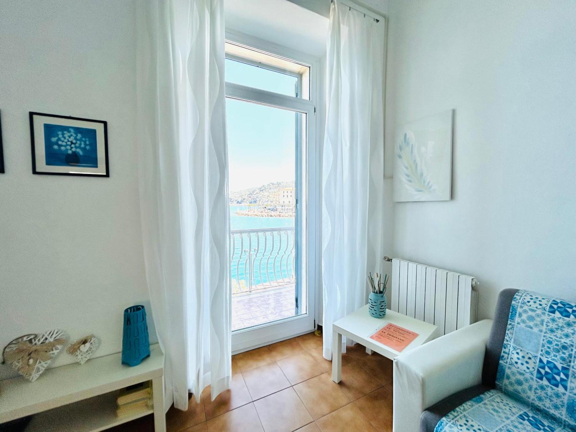 Molo 28 Beach Parking Ac Porto Santo Stefano  Exterior photo