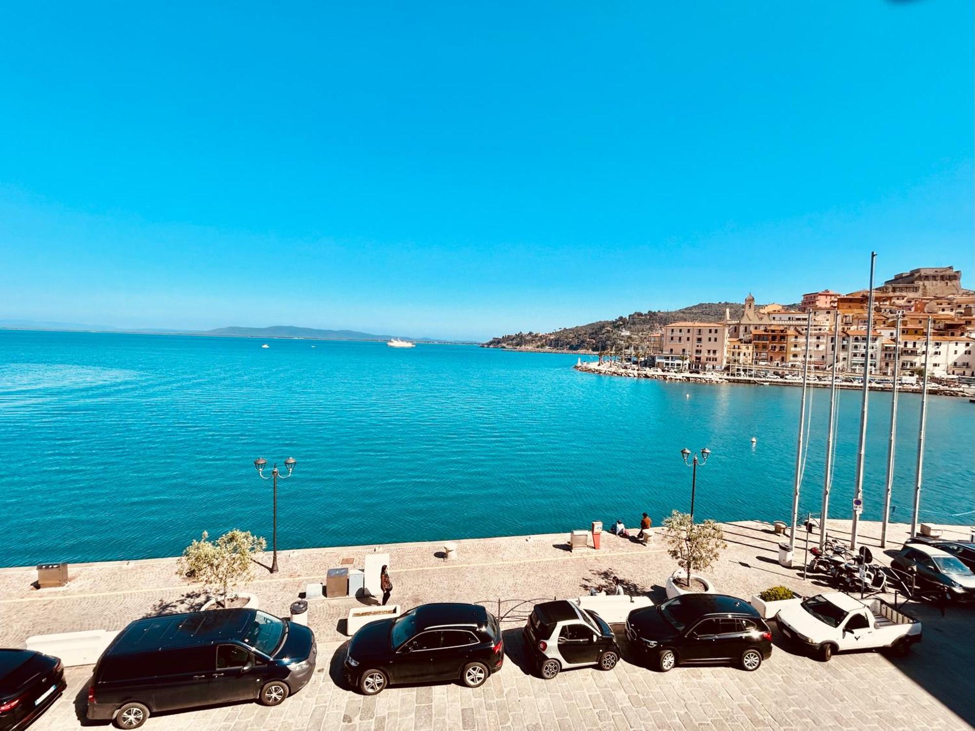Molo 28 Beach Parking Ac Porto Santo Stefano  Exterior photo