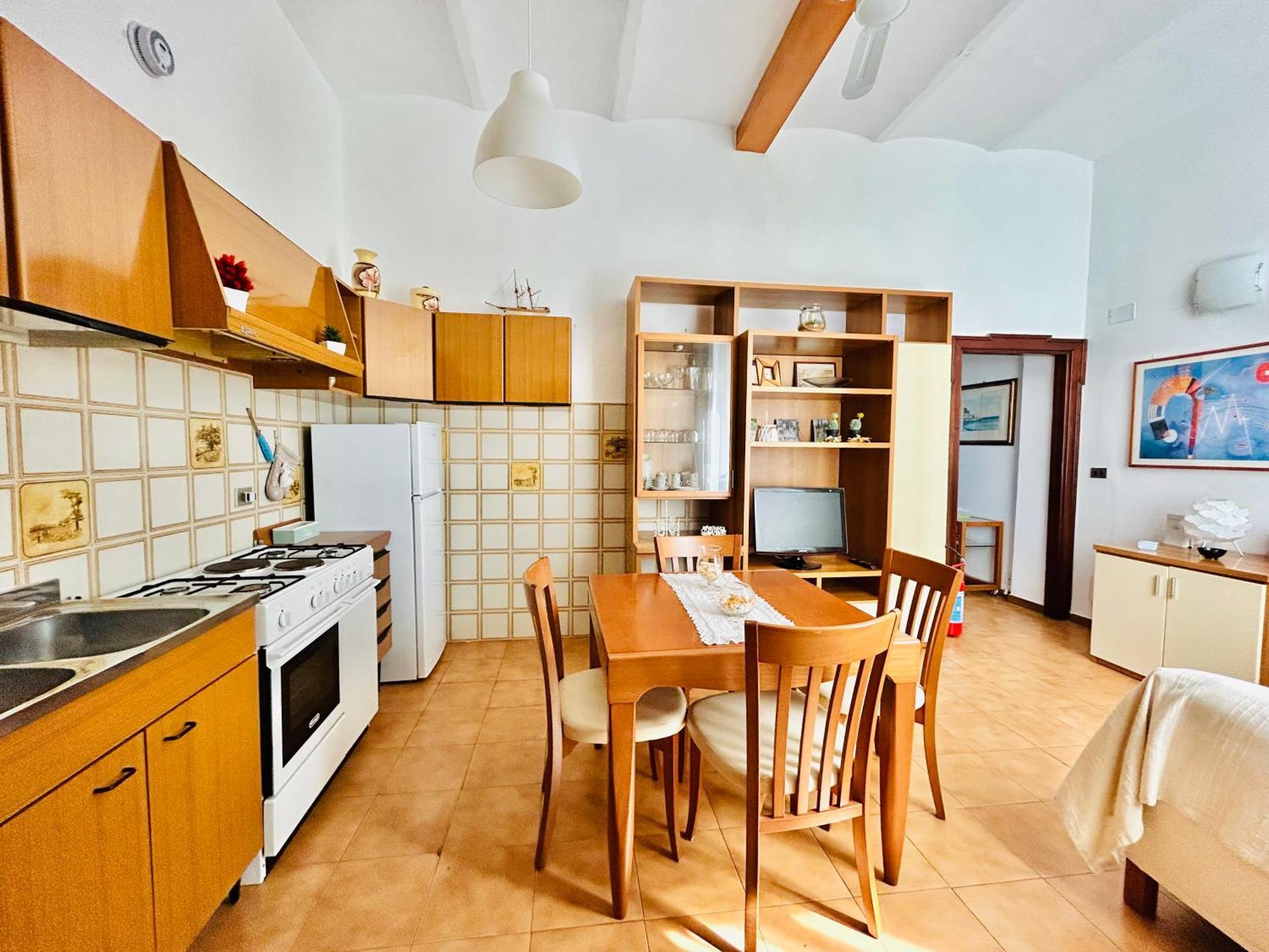 Molo 28 Beach Parking Ac Porto Santo Stefano  Exterior photo